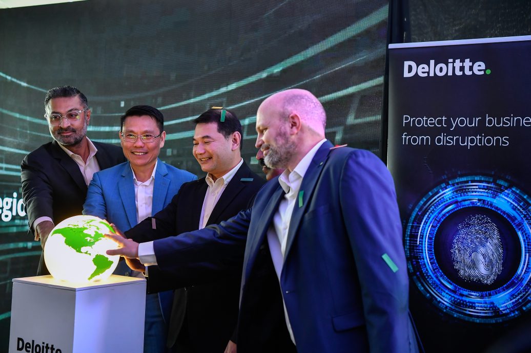 拉菲兹：马来西亚必须保持高经济增长以创造更多高质量的就业机会