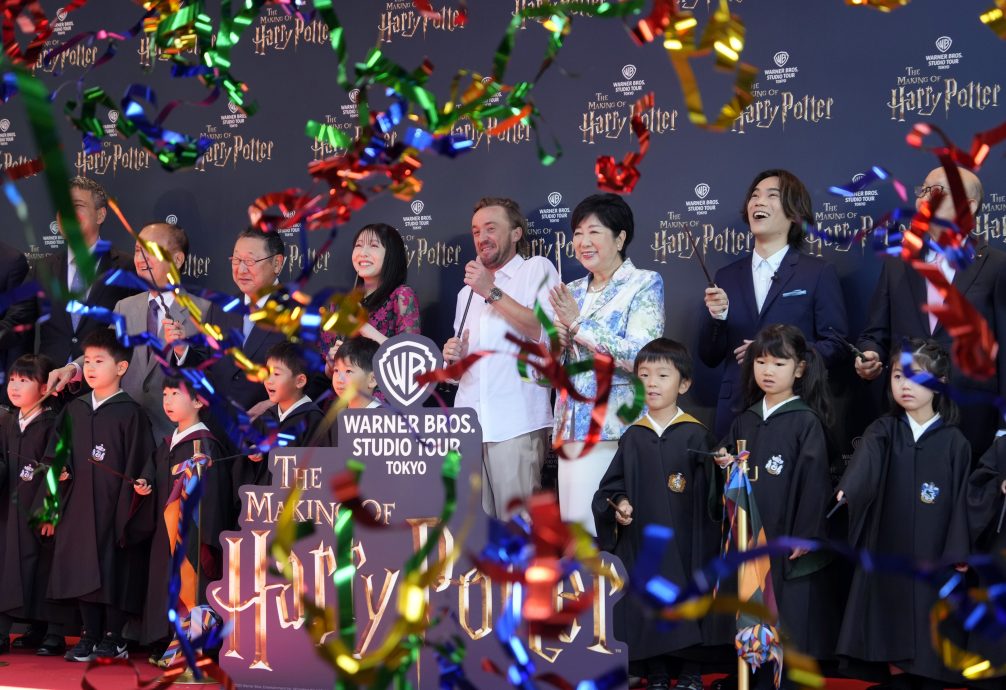 拼盘 走进魔法世界 东京哈利波特主题公园开门迎客