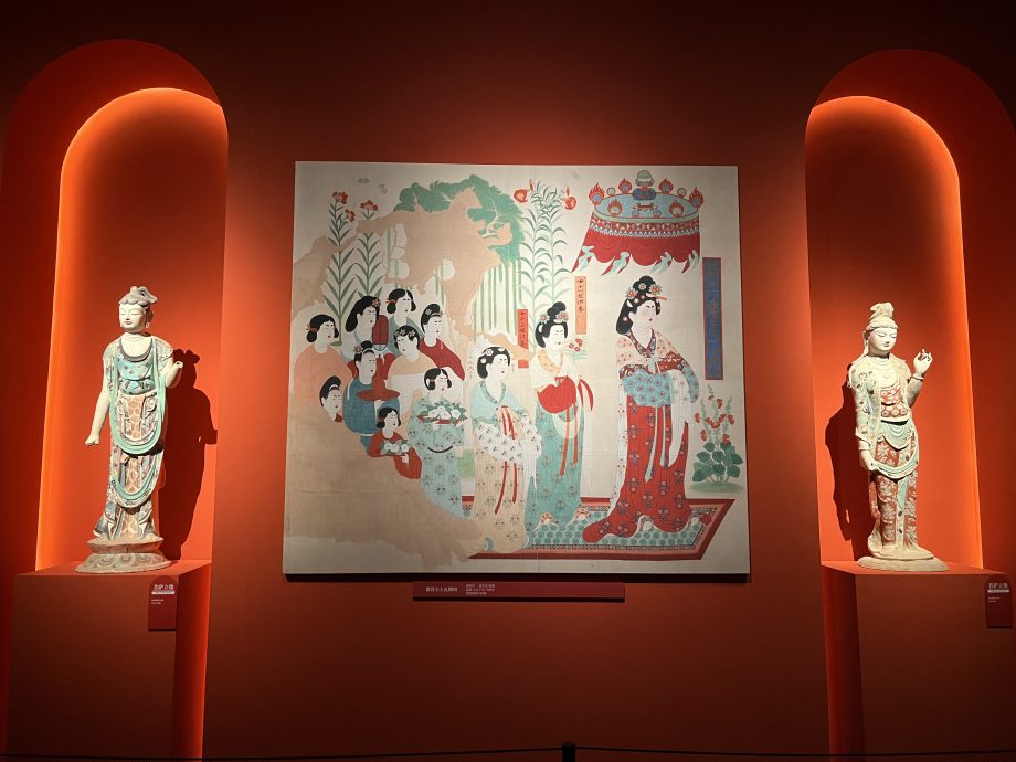 拼盘 每日一展/瓷画邂逅敦煌壁画 江西“博物馆奇妙夜”演绎“釉见敦煌”