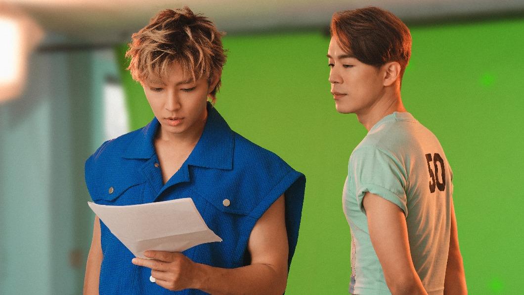 推合作新歌不到18小时 家凯切割炎亚纶下架单曲