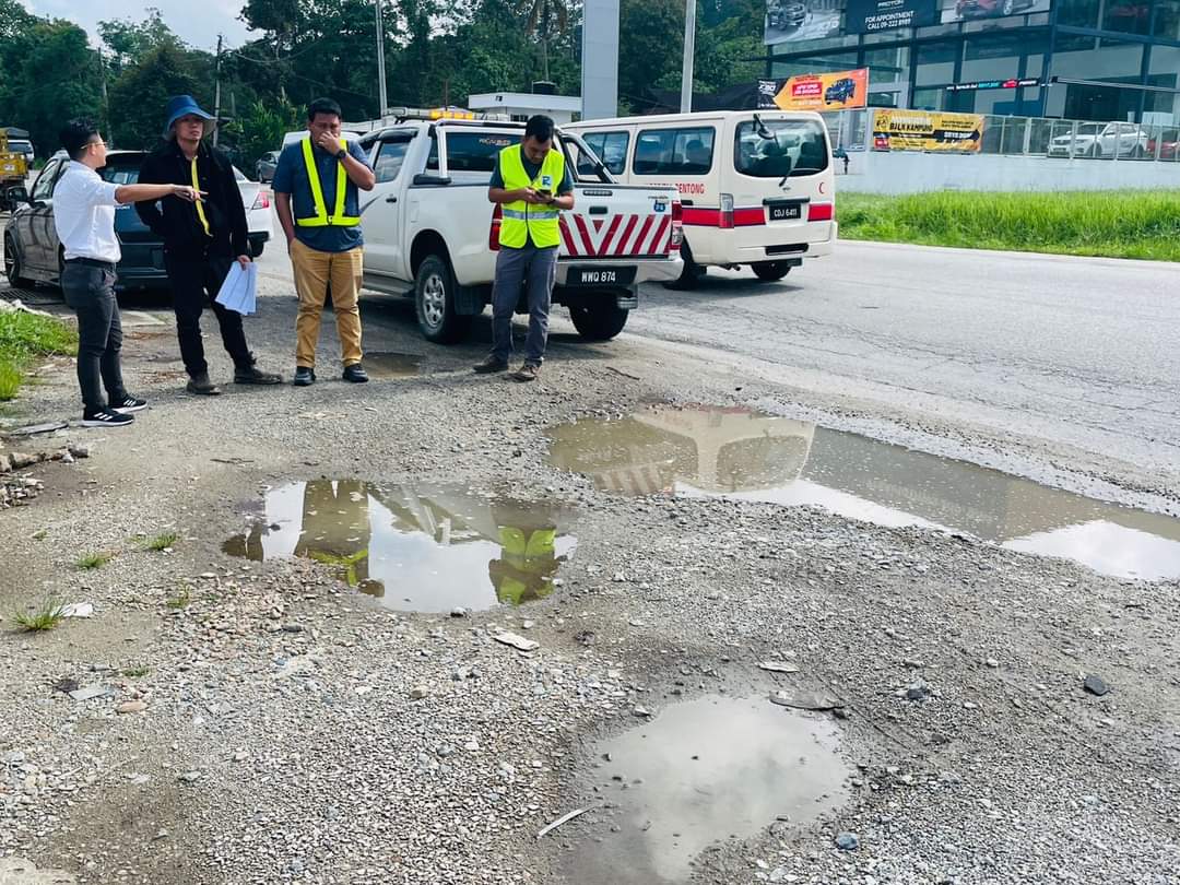 文冬都赖路胶厂至美律谷 道路崩塌逾半年未修