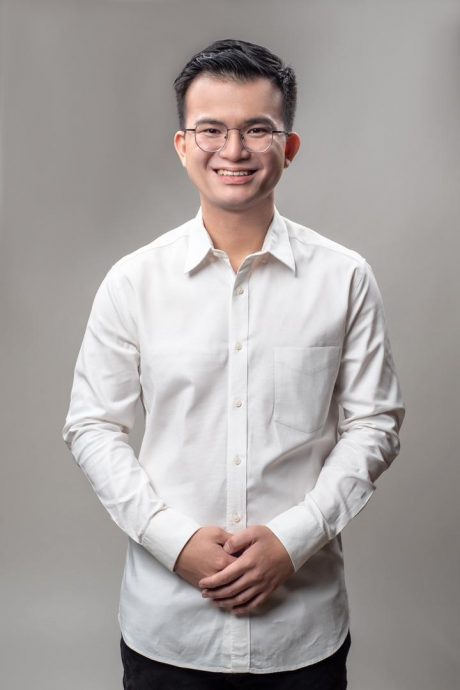 新告示牌注明每天收费 牙也县议会:周末公假无抄牌