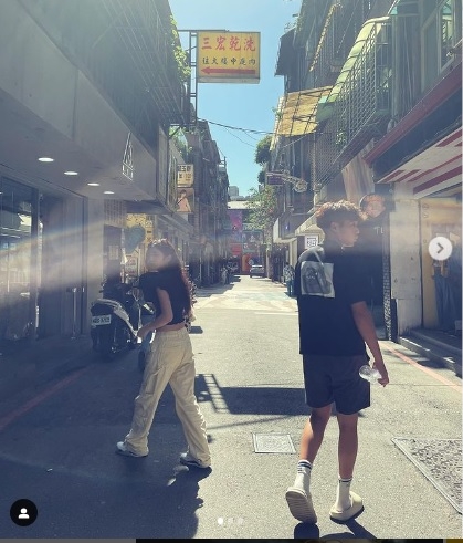 曹格离婚半年突和长发妹共餐 女方真实身分曝光