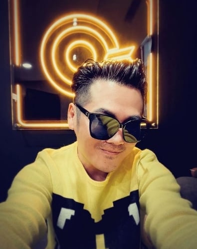 曹格离婚半年突和长发妹共餐 女方真实身分曝光