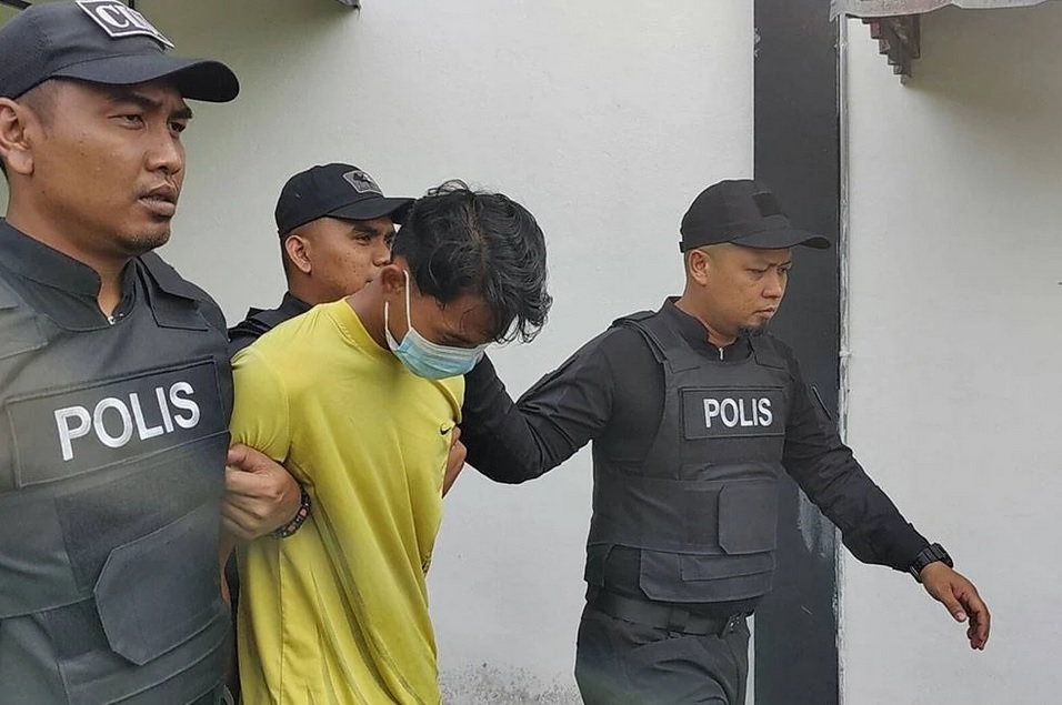 杀女友剖腹取胎复烧尸 恐怖男友被控谋杀