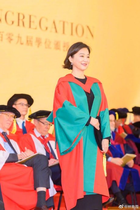 林青霞牛仔外套内搭比基尼 43年前旧照曝光网惊:太敢穿了