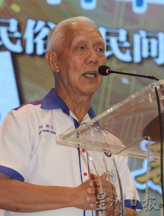 柔： 何朝东：收入减少须开源节流  惟古庙关怀基金不受影响