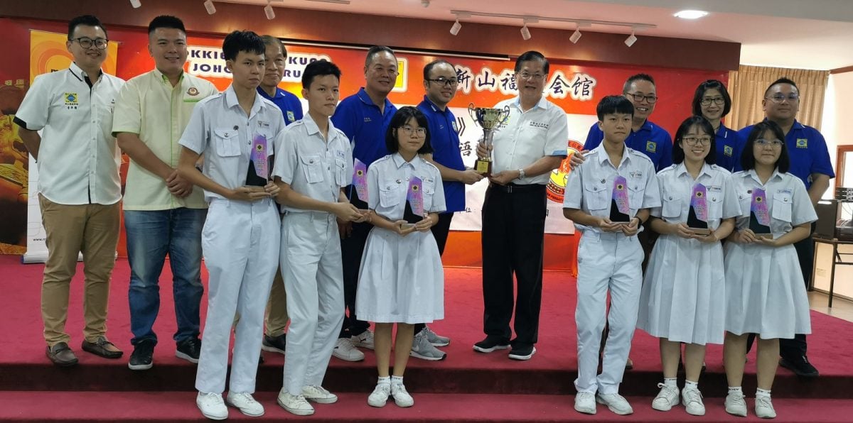 柔: 全柔中学华语辩论赛 宽中唇枪舌剑勇夺冠