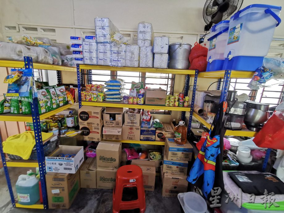 柔:【善心美事】:善心人月捐资助 长期提供爱心餐 峇和睦之家成老人乐园