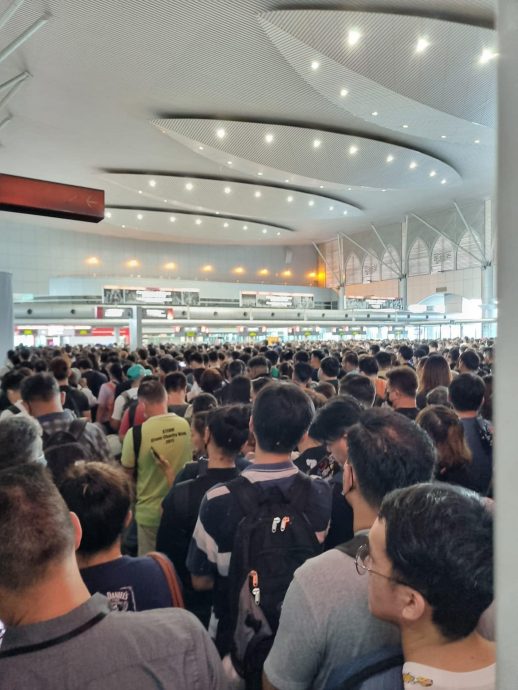 柔:大臣建议新山关卡,假期时开放交替通道