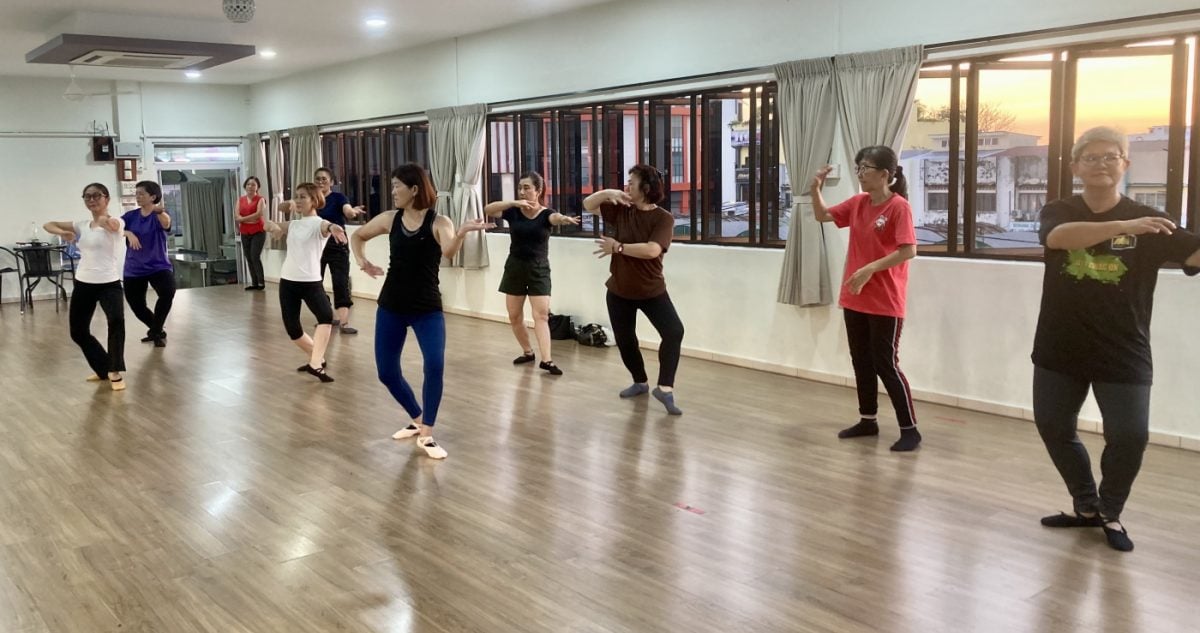 柔:封底:时尚记事簿(24/6见报):昔加末吹起古典民族舞风潮