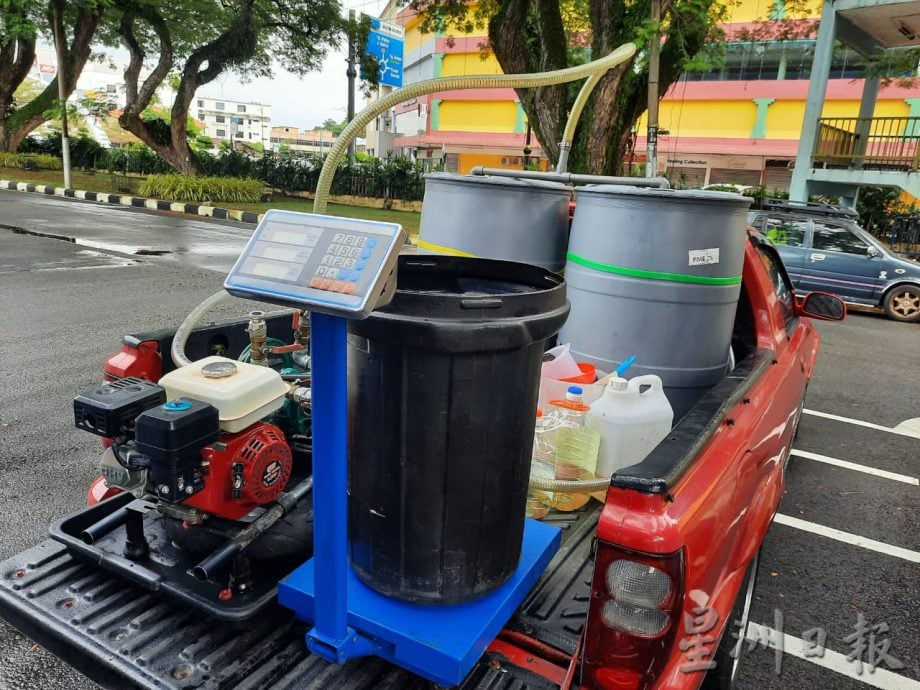 柔:新闻: 回收废食油每公斤RM2 麻市会鼓励市民参与赚收入