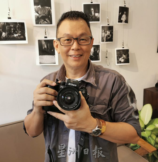 柔:时尚记事簿(6月17日见报):底片相机东山再起,掀复古照片风潮