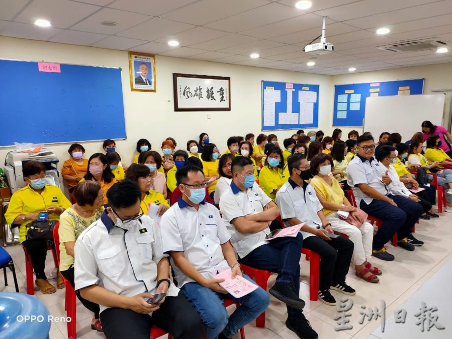 柔：李俊滽：炒作“没为华社争取利益”  “火箭诬蔑马华捞选票”