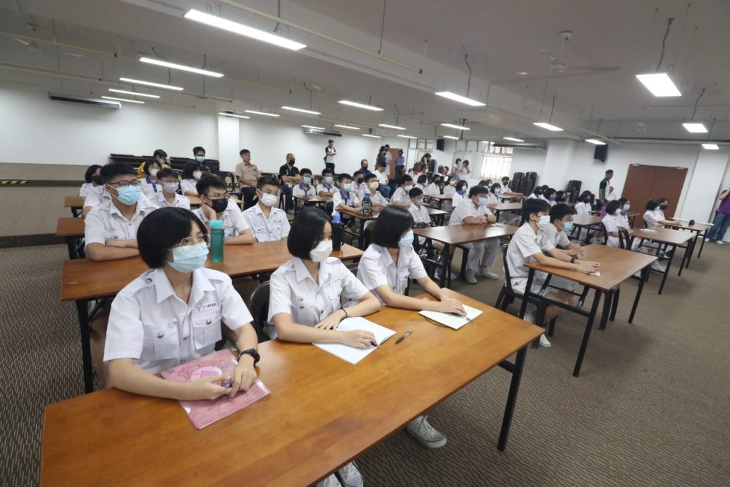 柔:第三版头条:本报活动:快乐农耕首场活动新山宽中至达城分校开跑