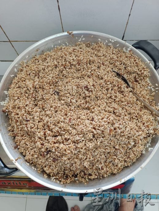 柔：食客指路（6月13日刊）：加亨古早味粽子   馅多料足好味道