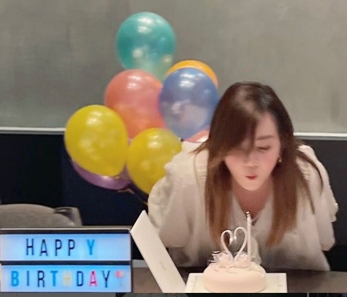 梁静茹登上纽约时代广场巨幕，粉丝大赞大马之光！