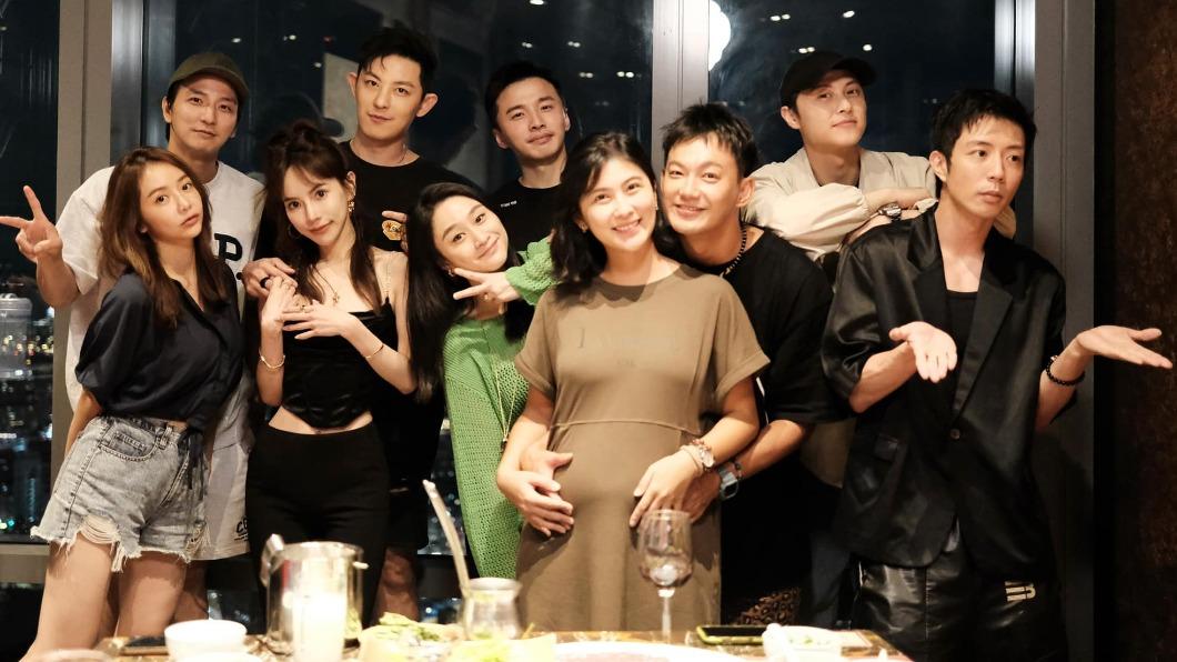 棒棒堂6棒合体威廉妻巨肚现形 敖犬放话拼龙宝宝