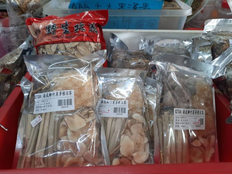 榴梿季节流感病例大增 润喉补肺保健品热销