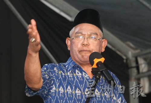 沙努西讽安华诉诽谤索千万 “这如同‘玻璃心’碎裂”