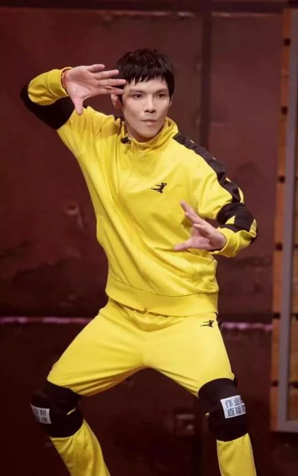 没缺席儿子周岁宴 向佐熊抱郭碧婷放闪