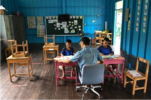 沿海村庄渐被大海吞没 200村民4小学生坚守家园