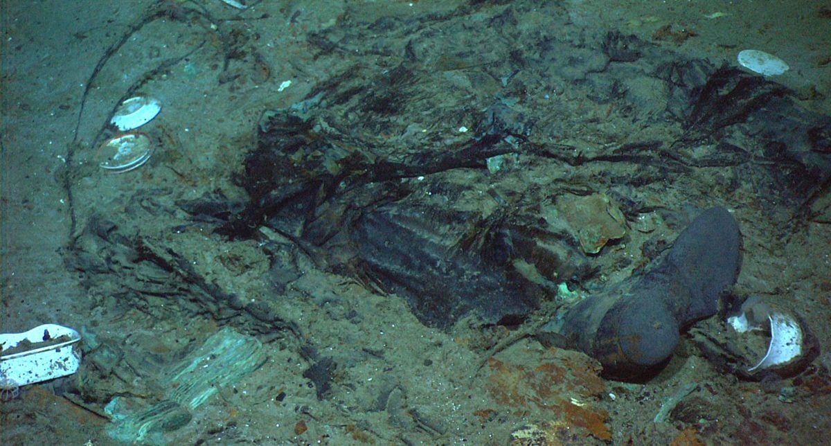 泰坦号潜水器卡3800公尺深海底 相当于水下7.5座台北101
