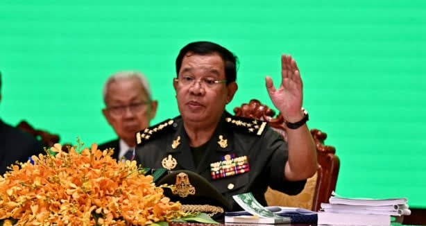 洪森:无人机入侵柬一周 柬军方竟一弹不发