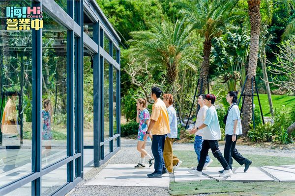 炎亚纶卷丑闻节目照播 《营业中》正脸照全消失