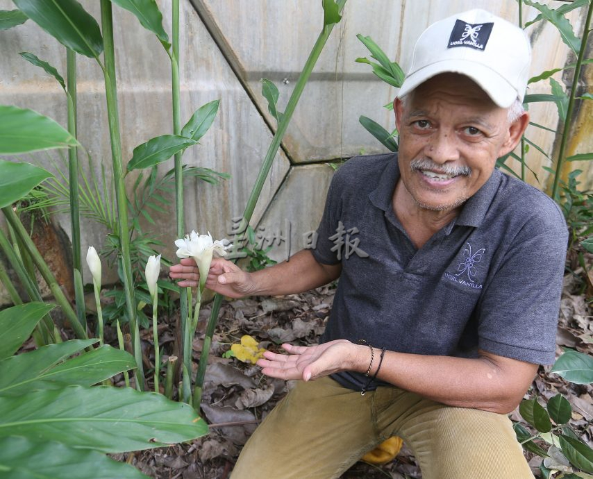 父用6年建“城市果园”疗丧子之痛 “这里每棵树都是思念的人”