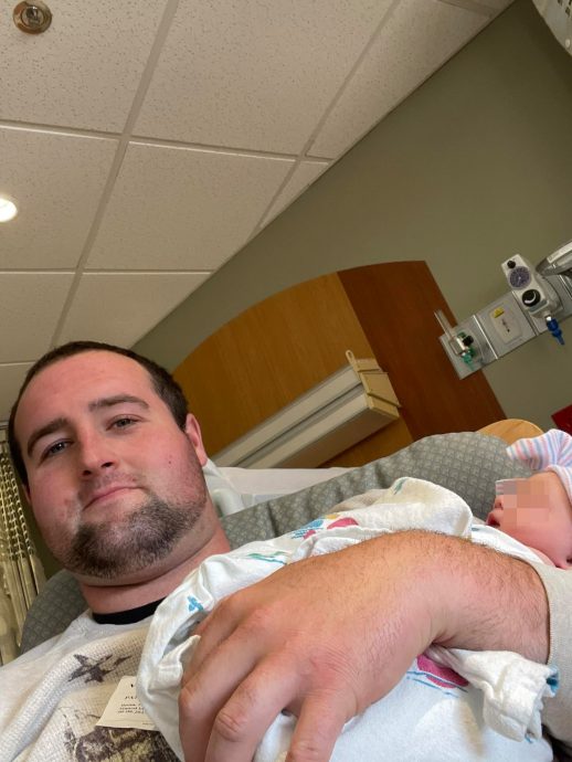 狠父开弓射杀女婴 妻胸口中箭重伤