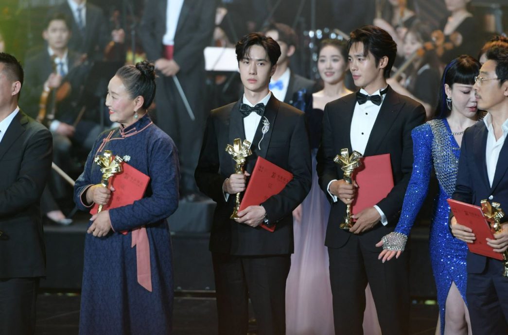 王一博获最受传媒关注男主角 难掩激动“会继续努力!”