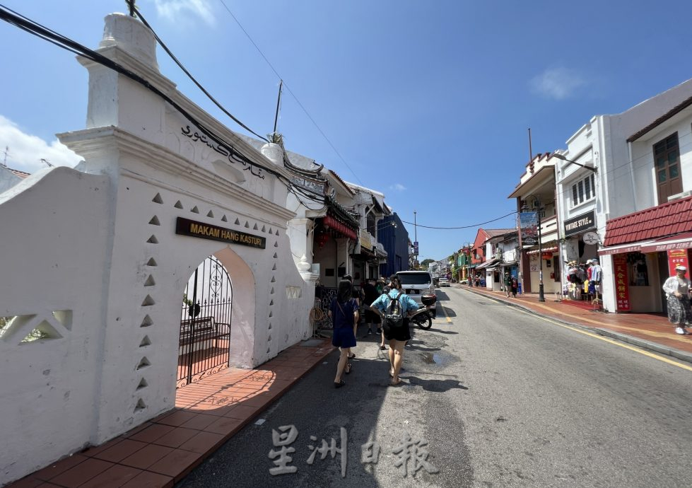 用眼睛去旅游 | 充满中华色彩体现种族和谐 3马来陵墓与神庙为邻