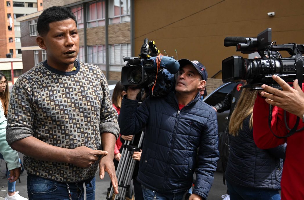 看世界/坠亚马逊雨林4姊弟生存战未完 外公与生父撕破脸争监护权