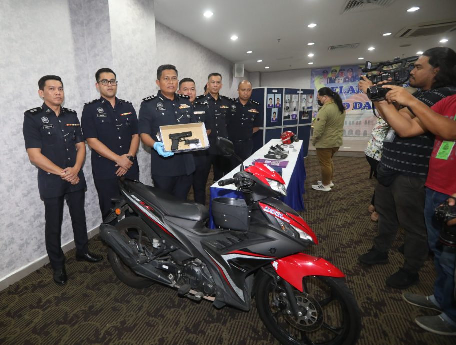 真帐号扮顾客 面交时抢手机·笨匪3人不到两日落网