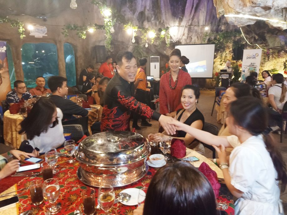罗思义:需时讨论落实 有意开拓怡飞越南航班