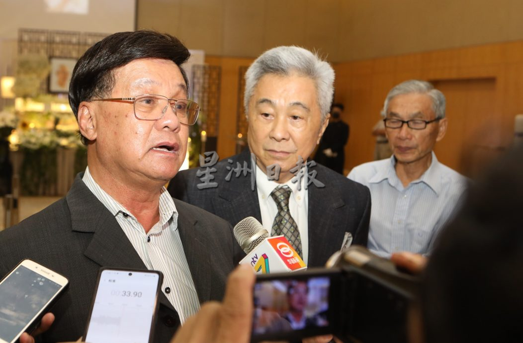 莫泰熙逝世：关丹中华中学董事长丹斯里方天兴