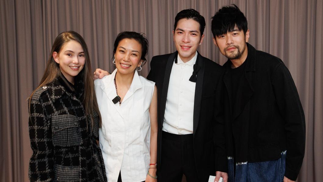 萧敬腾哭揭密恋Summer16年内幕　家人也不知情	