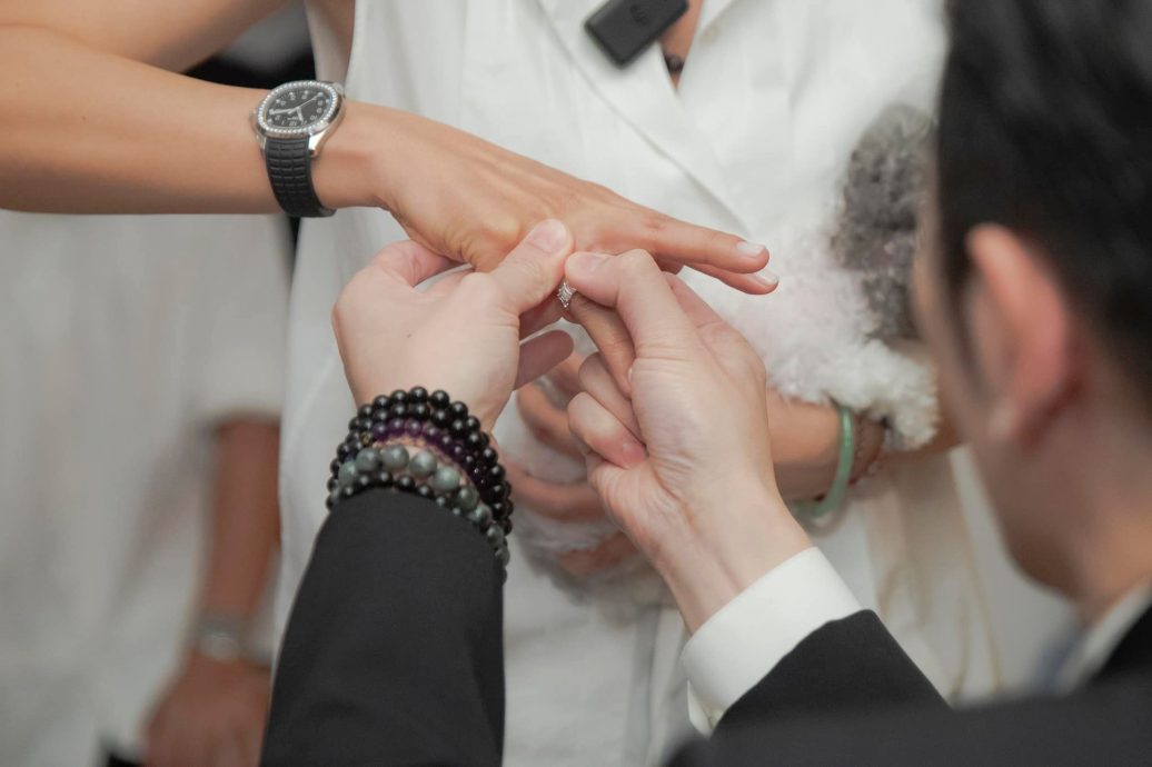 萧敬腾哭揭密恋Summer16年内幕　家人也不知情	