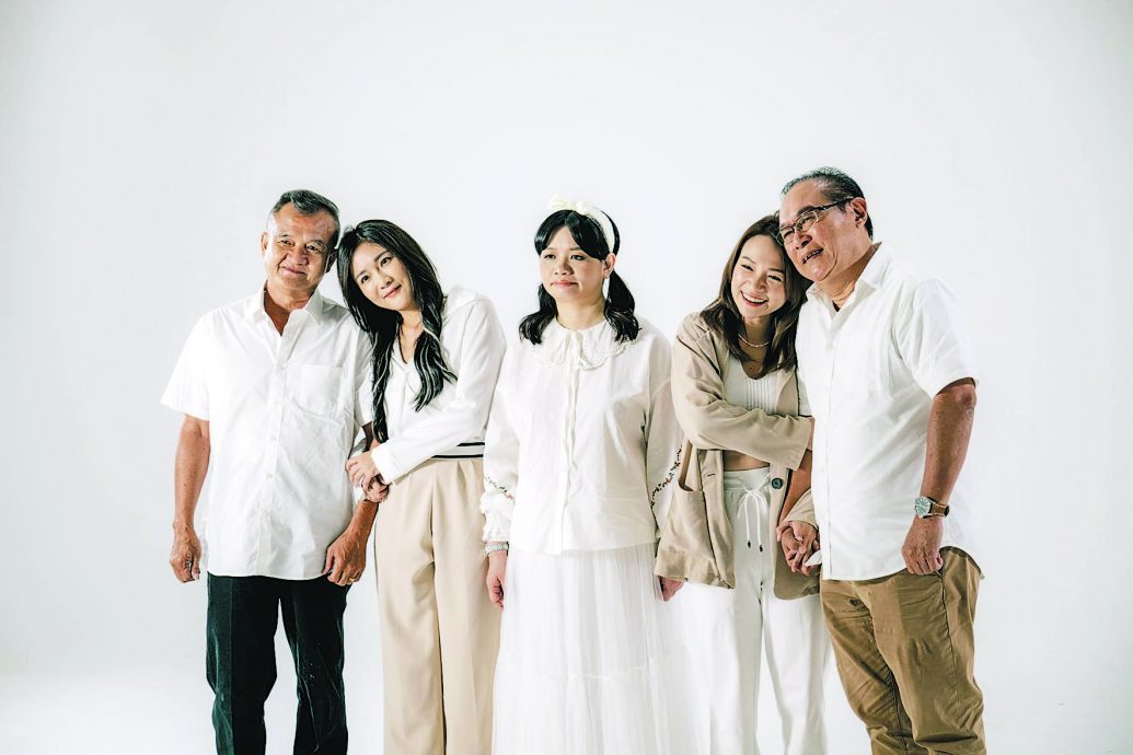 薛影仪唱父爱搞哭网民 《全民造星V》大马过江龙演爸爸