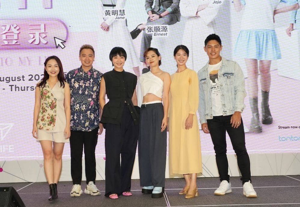 许亮宇打包票吻戏靠借位 曾洁钰被真亲吐槽“误信前辈”