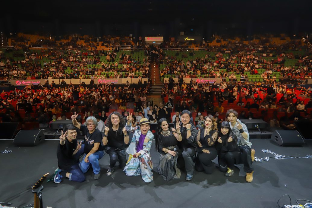 赵传猛向潘越云撒娇 宠粉独自二度安哥