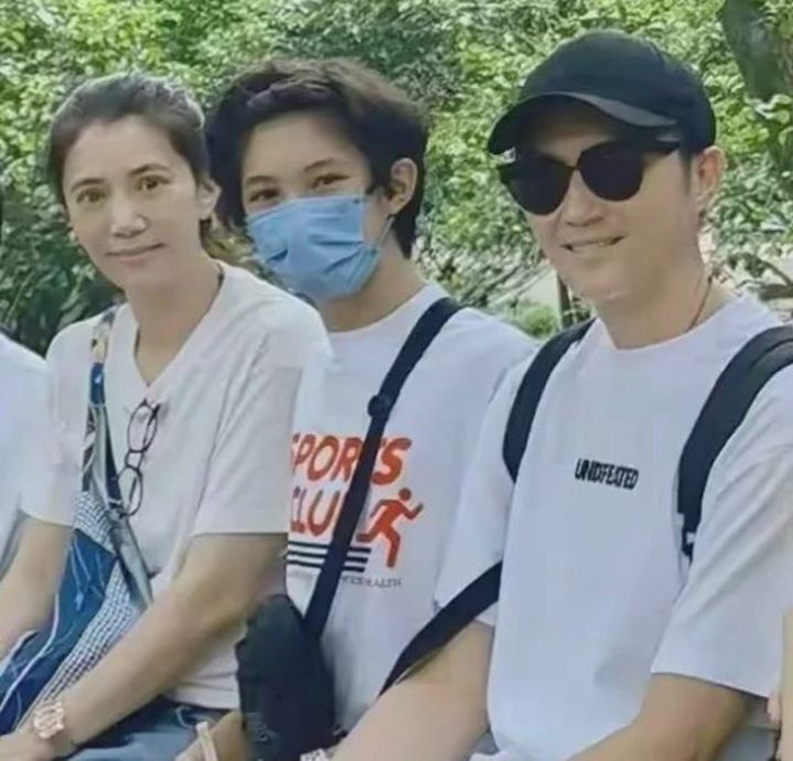 遗憾与爸爸相处时间少  张智霖珍惜父子Quality Time