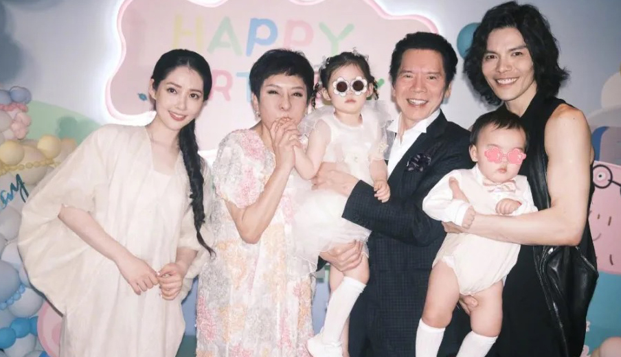 郭碧婷挺过婚变 向华强:珠宝留给媳妇