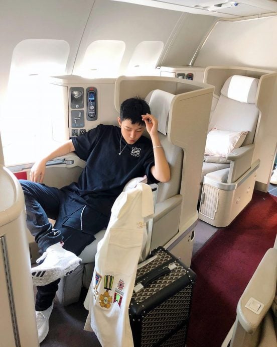 阿娇情路坎坷 被“女版陈冠希”当街吻脸