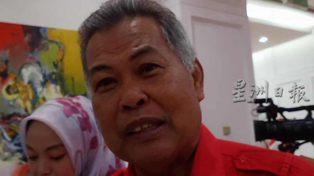 阿末赛益欢迎火箭到登助选 争取华裔选票