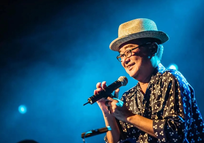 陈昇踩空跌落舞台 惊悚画面曝光