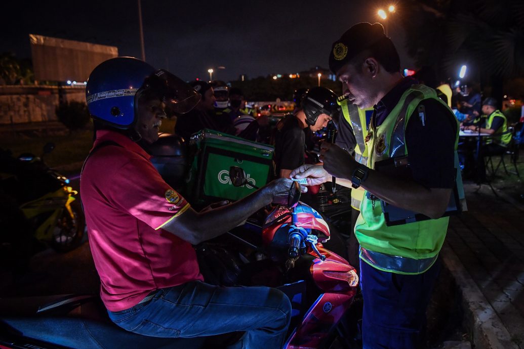 雪州陆路交通局突击检举,2小时内发264张罚单