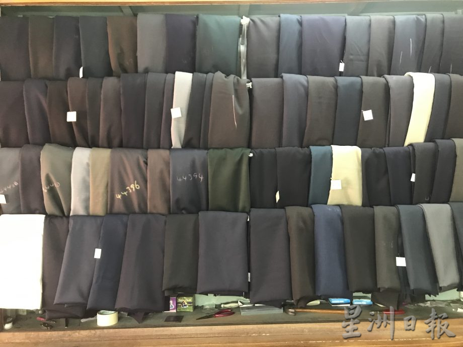 霹：21日见报／它的诞生//封底主文／