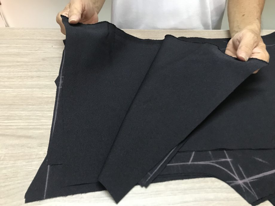 霹：21日见报／它的诞生//封底主文／